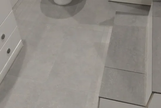 Bathroom 10